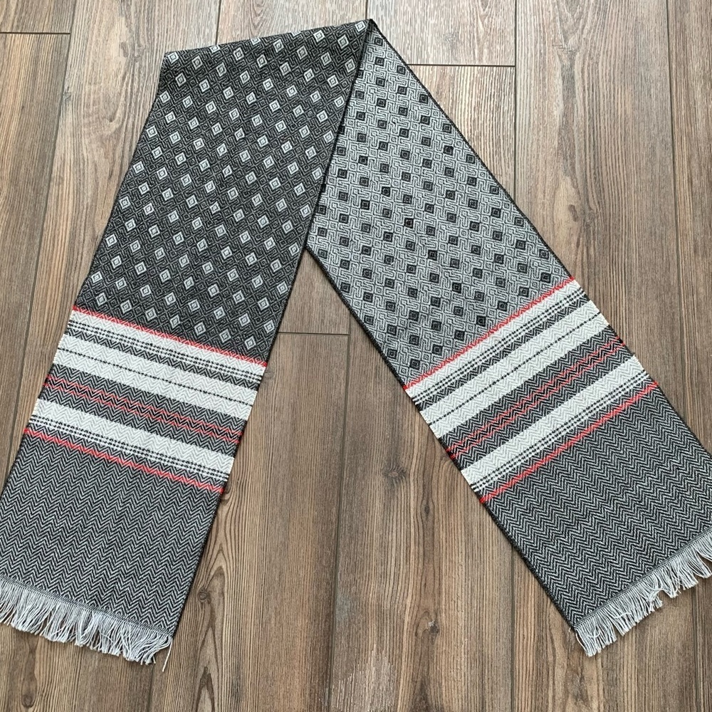 Scarf - Picture 4 of 4